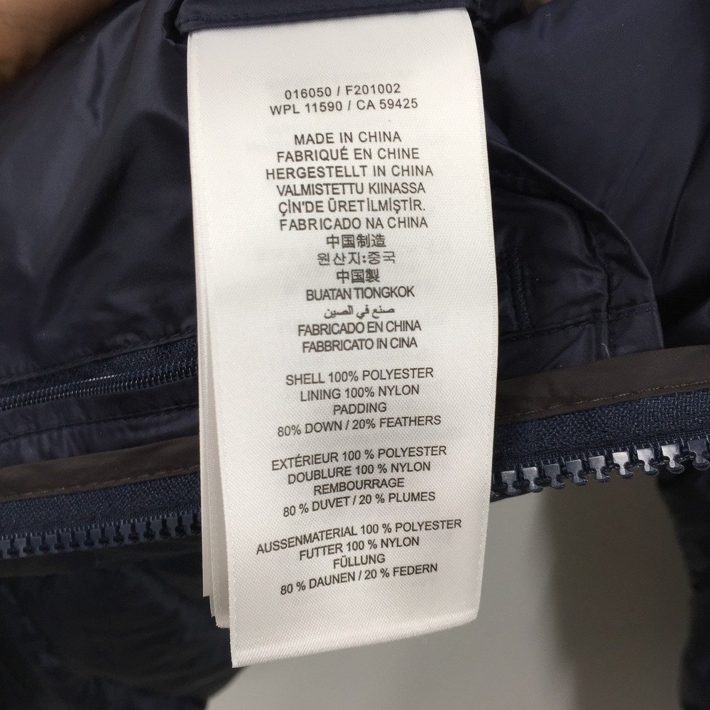 TUMI pax packable Navy Encore Boston Harbor Puffer jacket Sleep pillow Hood S - Picture 9 of 14